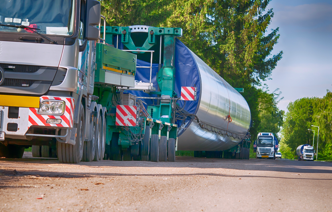 oversized-load-transport-on-country-road-2026-09-24-07-23-50-utc