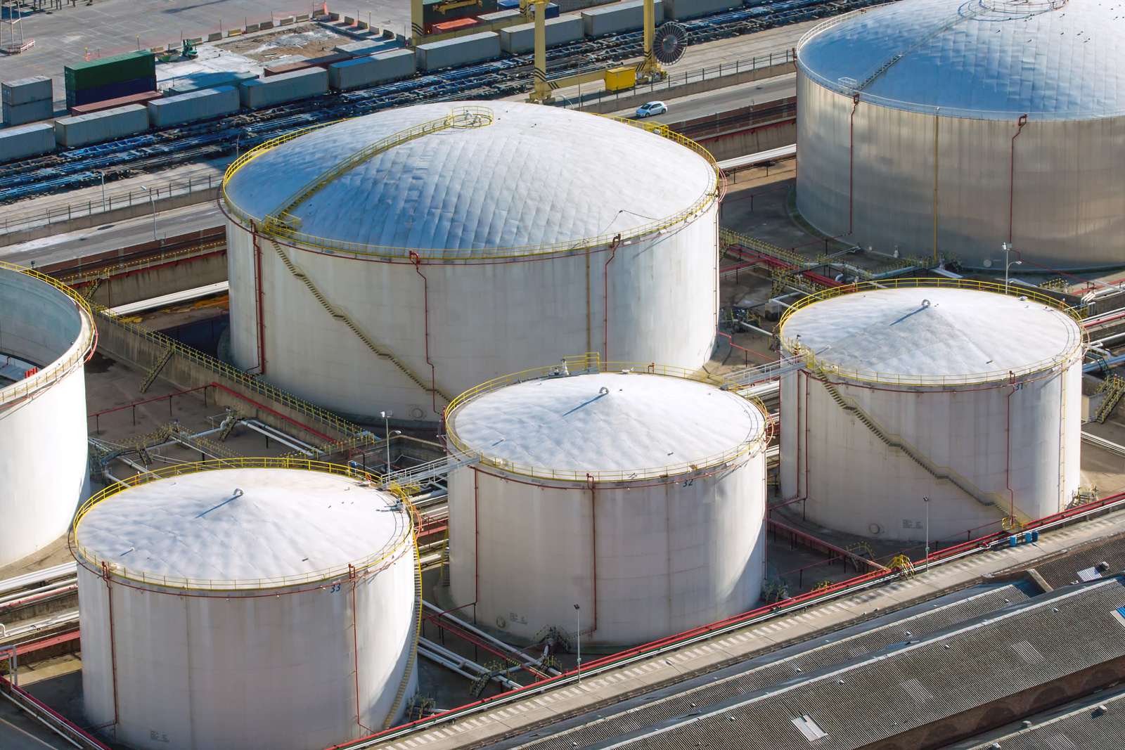 white-gas-storage-tanks-2026-09-22-12-59-10-utc